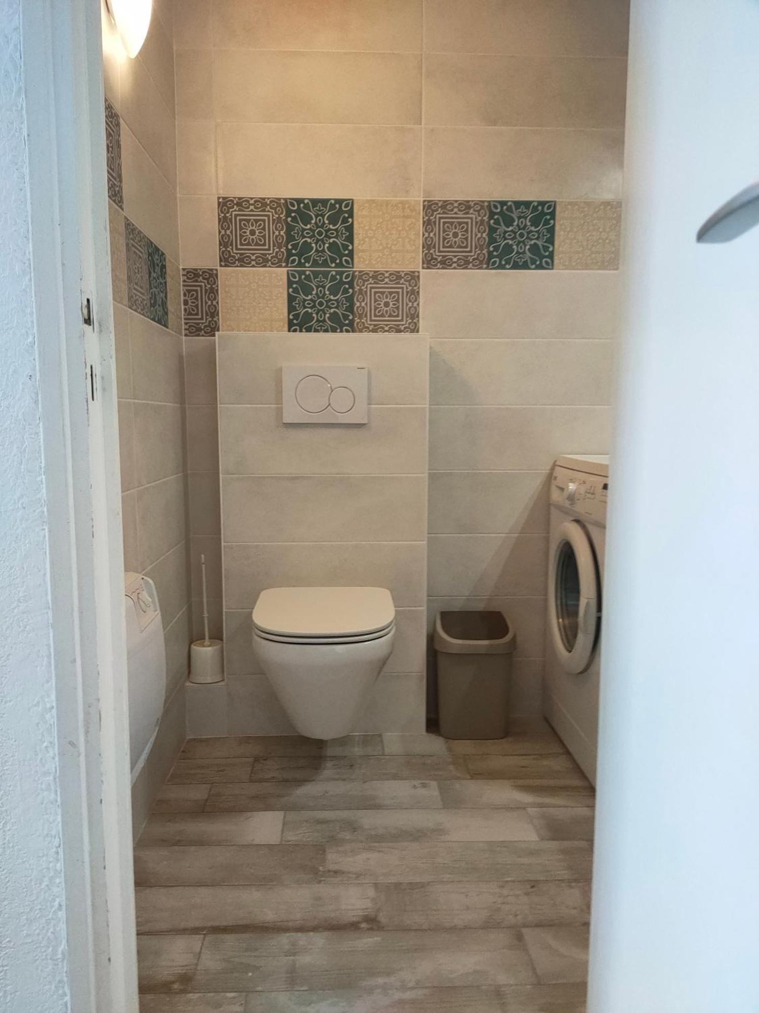 Les Arbousiers Apartment Ла Кроа Валмер Екстериор снимка