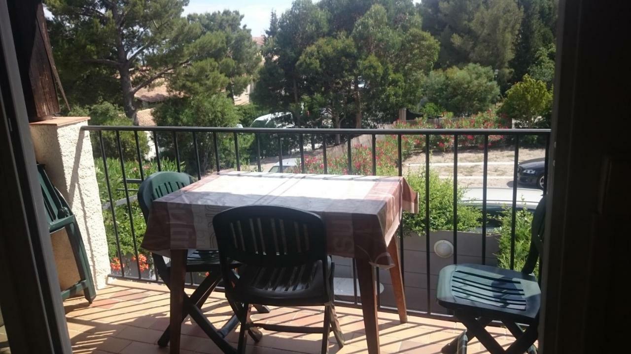 Les Arbousiers Apartment Ла Кроа Валмер Екстериор снимка